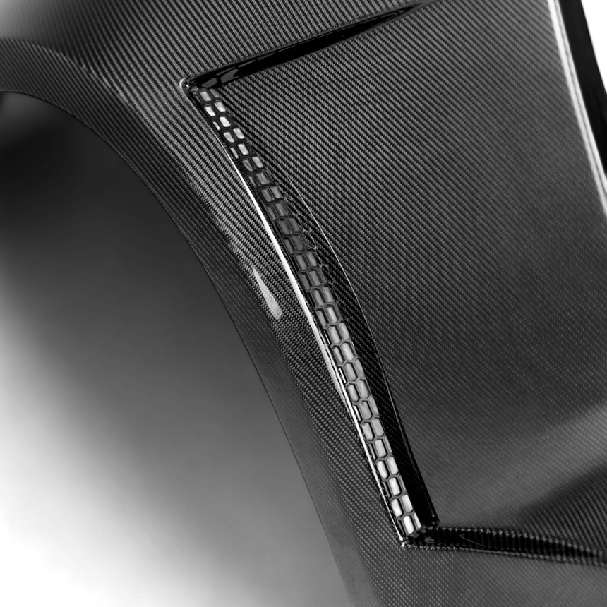 Type-SS carbon fiber fenders for 2016-2024 Chevrolet Camaro - vented (0.40 inches wider)