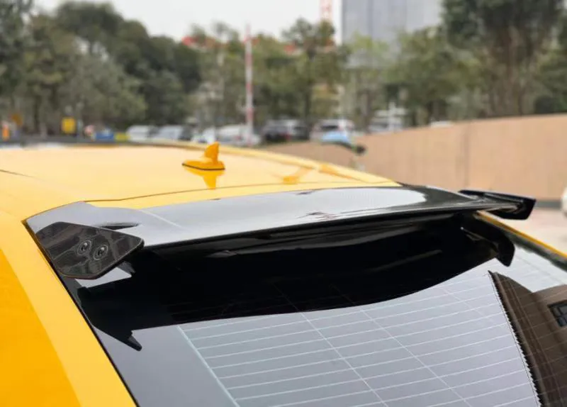 Lamborghini Urus Dry Carbon Fiber Spoiler Package
