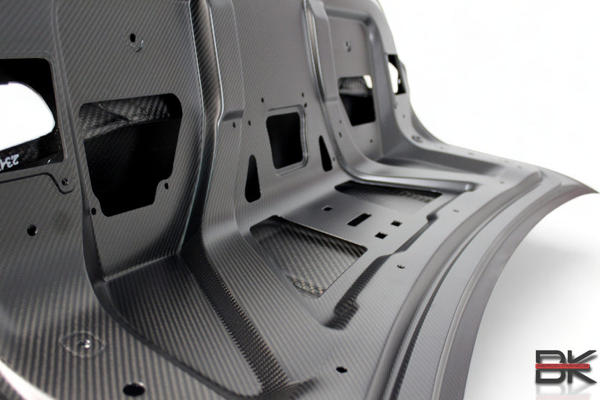 KARBONIUS G82 M4 CSL STYLE TRUNK LID
