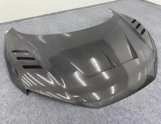 Dry & Wet Carbon Fiber Hood Vent for Audi R8