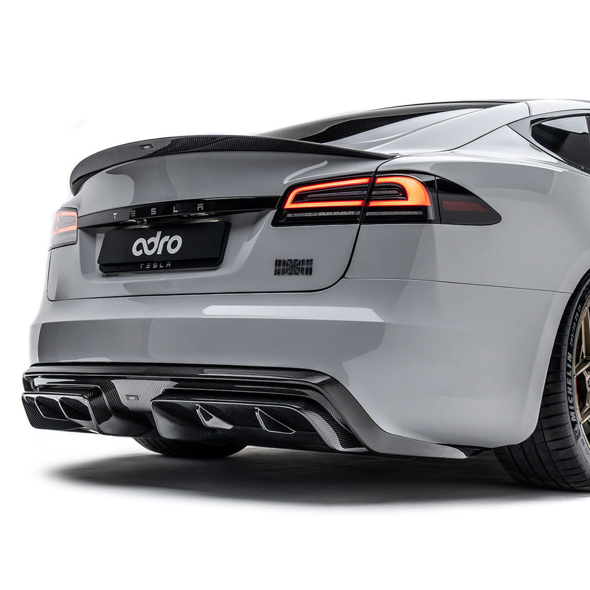 TESLA MODEL S PLAID PREPREG SPOILER