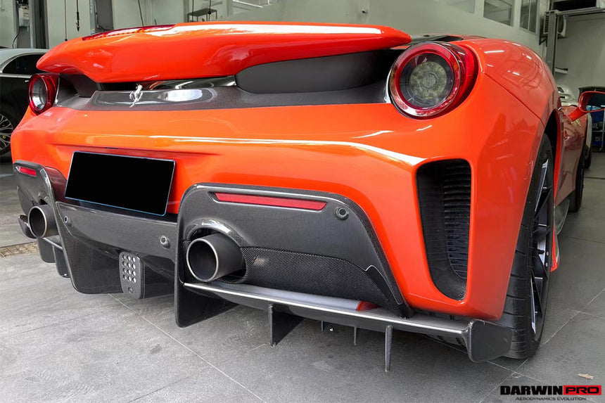 2018-2020 Ferrari 488 Pista Origenal Rear Bumper Carbon Fiber Rear centre trim panel