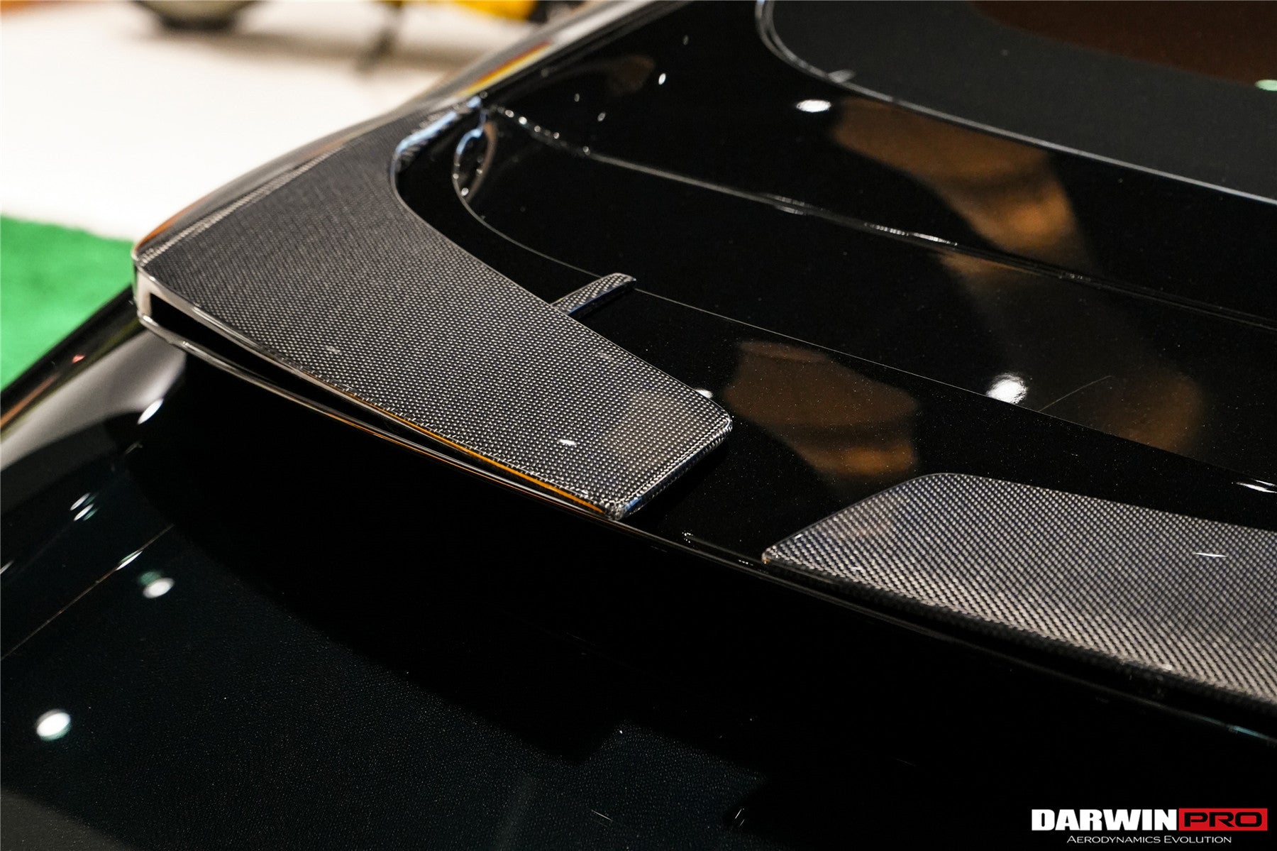 2023-UP Ferrari Purosangue F175 Carbon Fiber Roof Spoiler DarwinPRO iMP Design