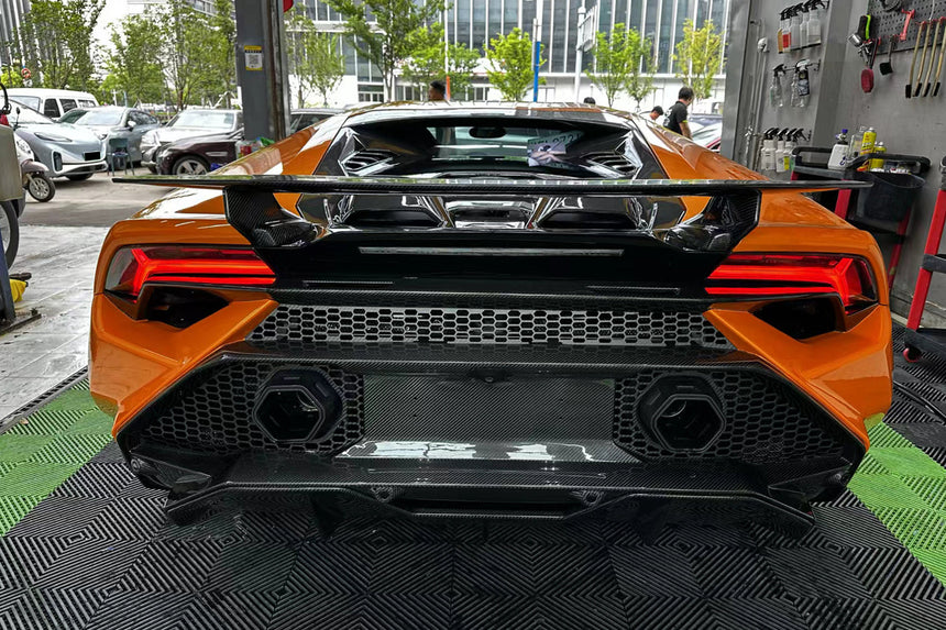 2019-2023 Lamborghini Huracan EVO Convert Tecnica Style Rear Bumper