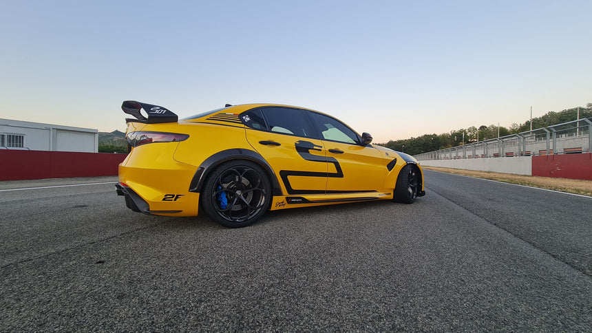 Alfa Romeo guilia GTA Full Bodykit with Bonnet