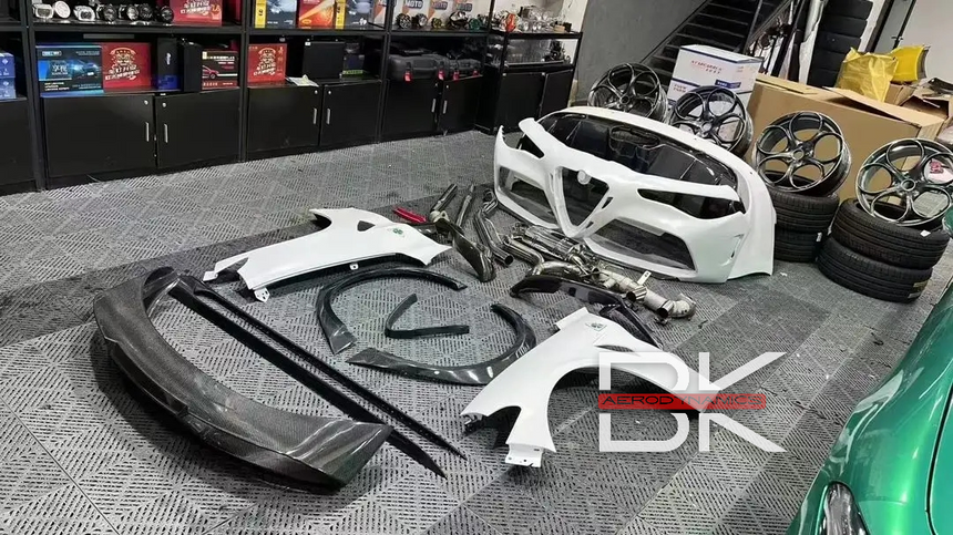 Alfa Romeo guilia GTA Full Bodykit with Bonnet